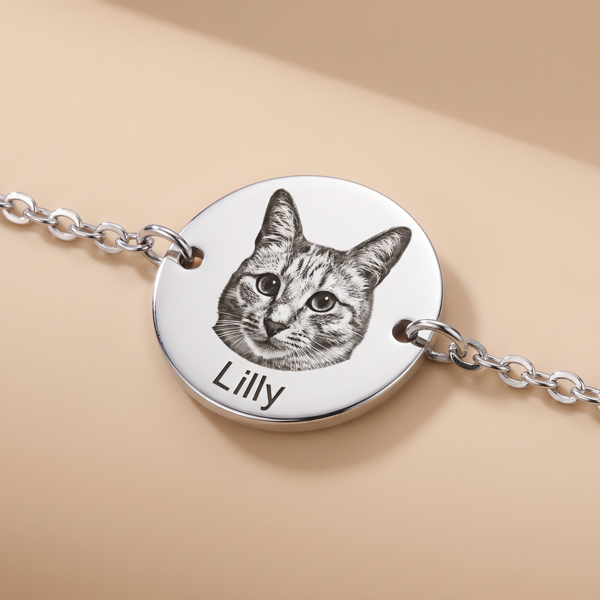 Personalisiertes Tierarmband mit Fotogravur